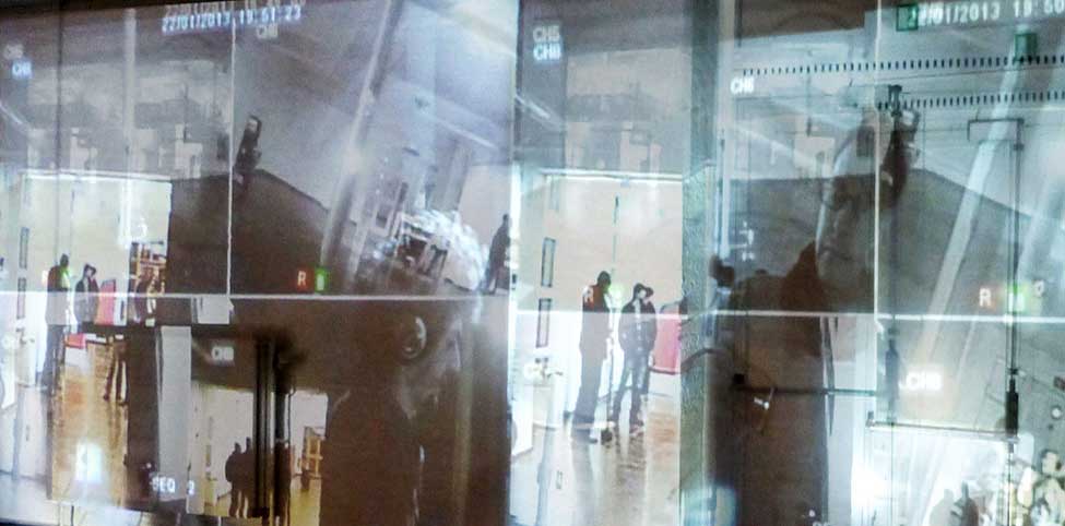 Visitors to a Gallery